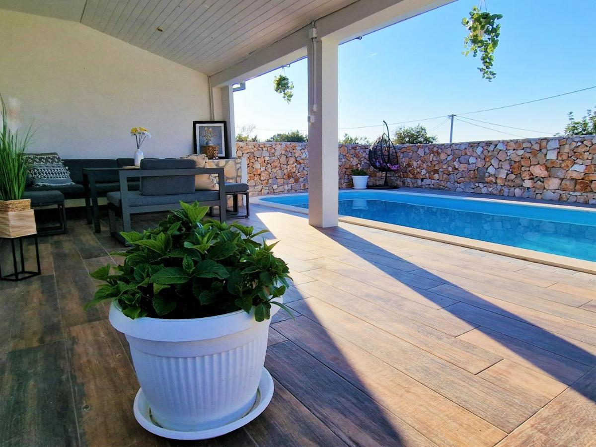 Anas Lagoon Holiday House With Pool At Azure Beach Mali Drvenik Exterior photo
