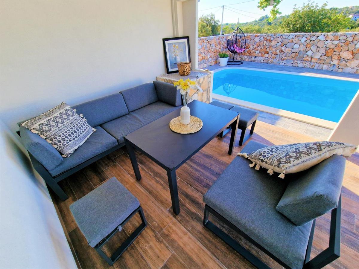 Anas Lagoon Holiday House With Pool At Azure Beach Mali Drvenik Exterior photo