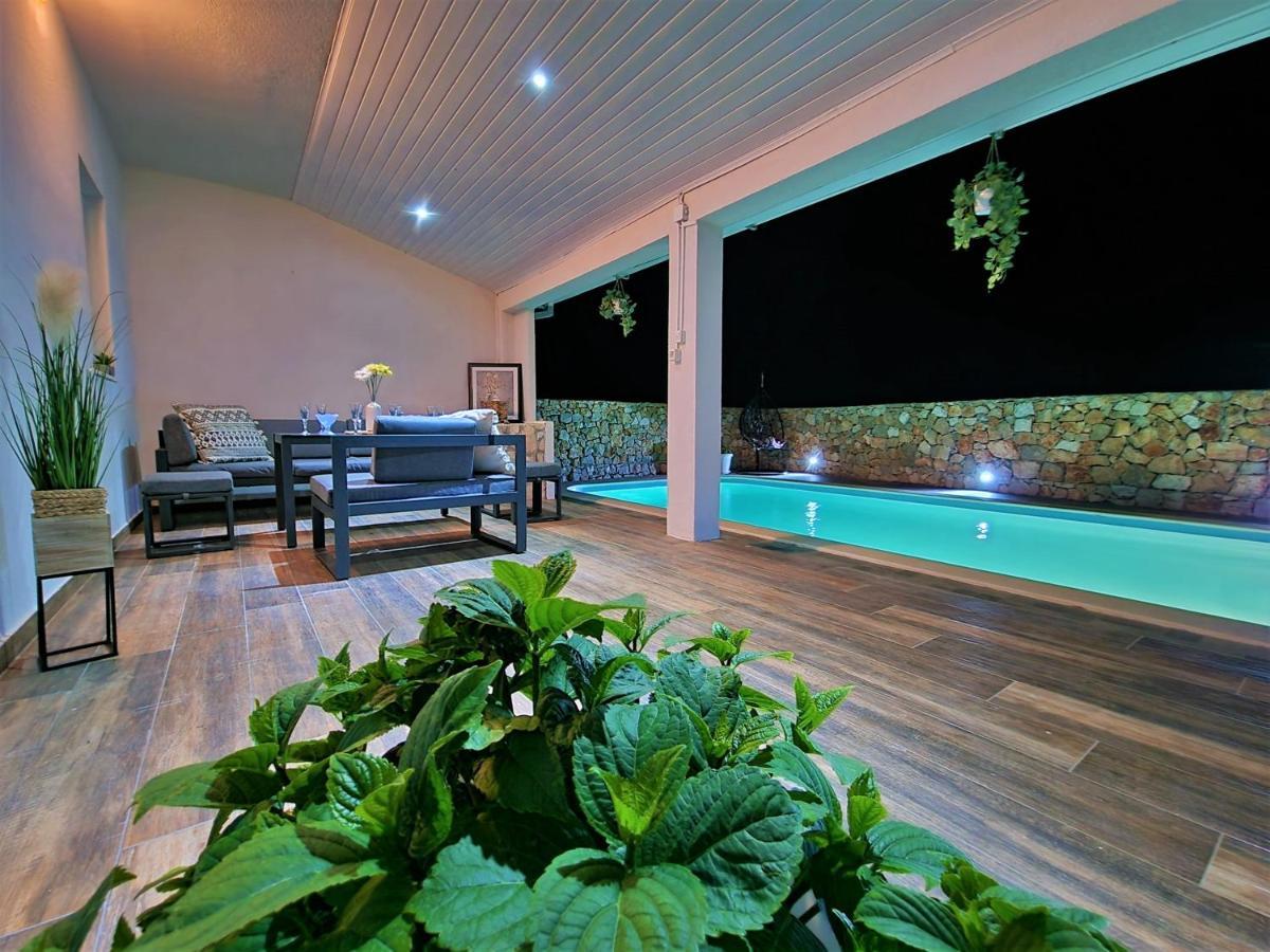 Anas Lagoon Holiday House With Pool At Azure Beach Mali Drvenik Exterior photo