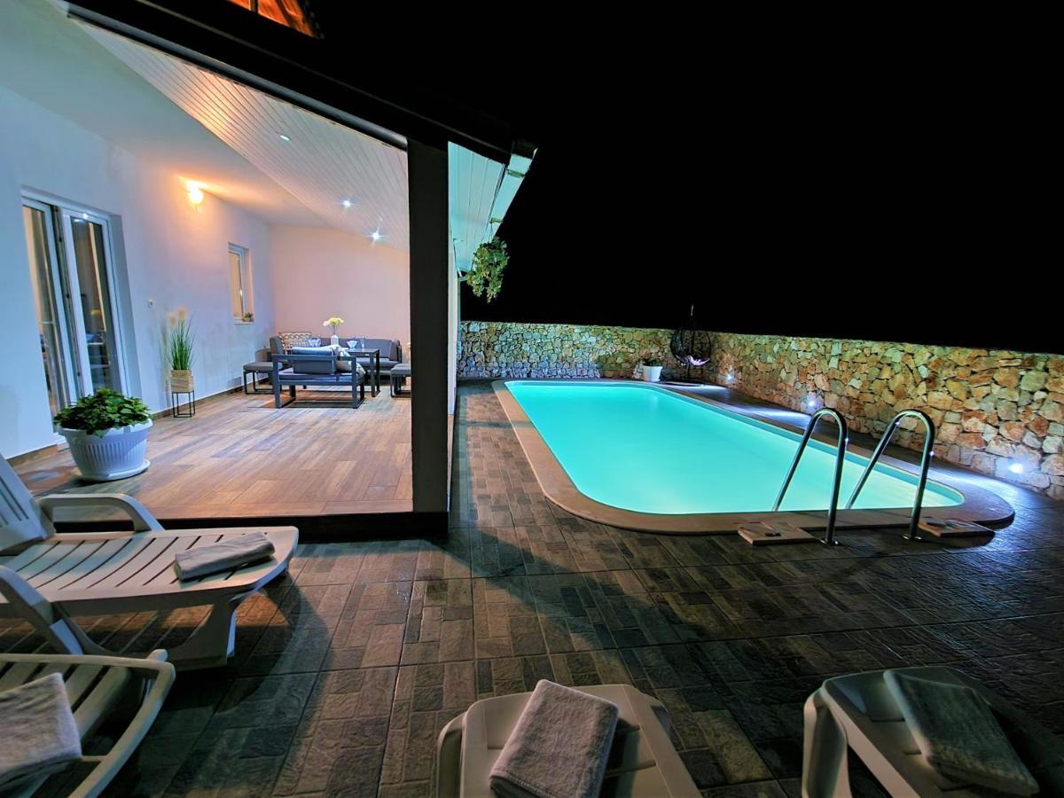 Anas Lagoon Holiday House With Pool At Azure Beach Mali Drvenik Exterior photo